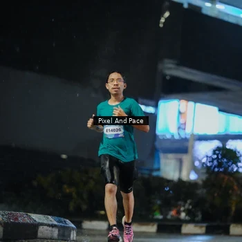 Runner Photo 7784454
