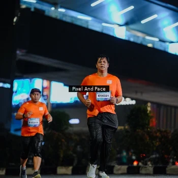 Runner Photo 7784473