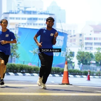 Runner Photo 7784529