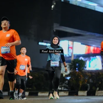 Runner Photo 7784543