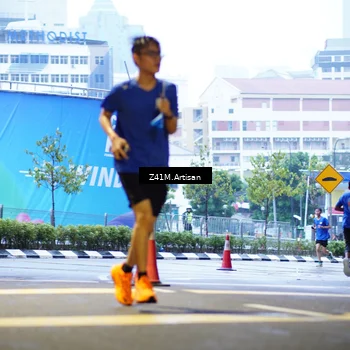 Runner Photo 7784573