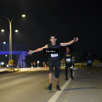 Runner Photo 7784584