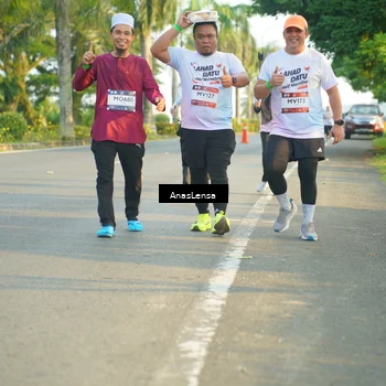 Runner Photo 7784637