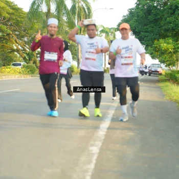 Runner Photo 7784646