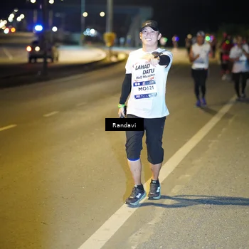 Runner Photo 7784650