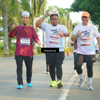 Runner Photo 7784652