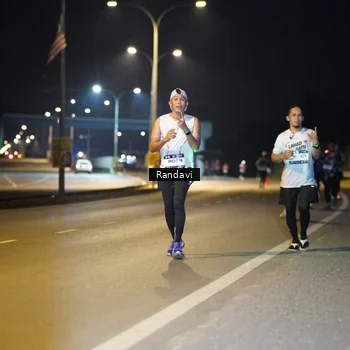 Runner Photo 7784667