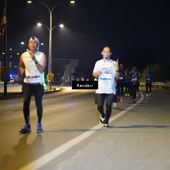Runner Photo 7784675