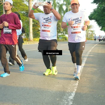 Runner Photo 7784691