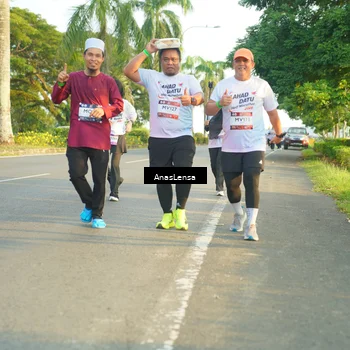 Runner Photo 7784700