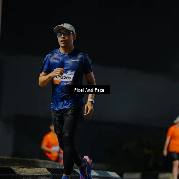 Runner Photo 7784703