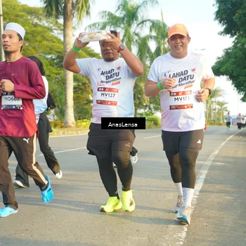 Runner Photo 7784752