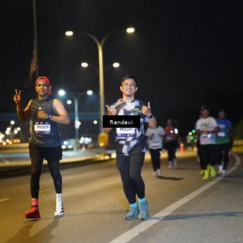 Runner Photo 7784773