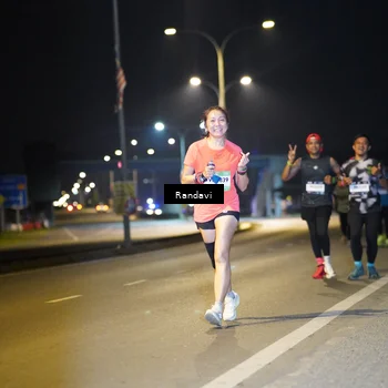 Runner Photo 7784844