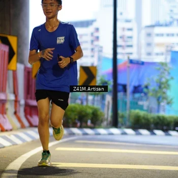 Runner Photo 7784852