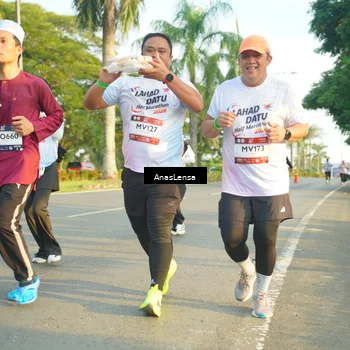 Runner Photo 7784856