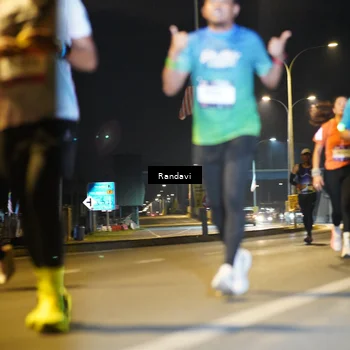 Runner Photo 7784871