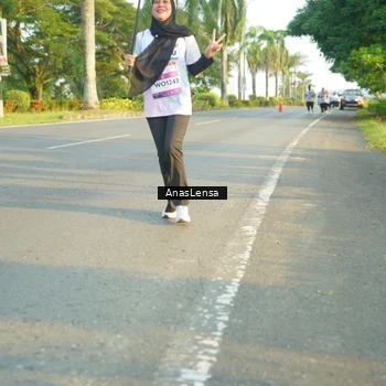 Runner Photo 7784874