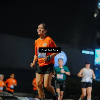 Runner Photo 7784875