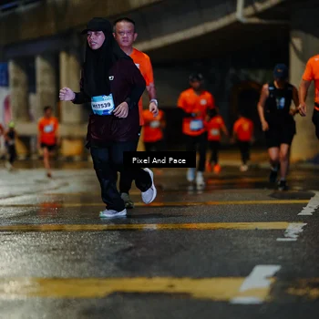 Runner Photo 7784940