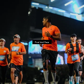 Runner Photo 7784985