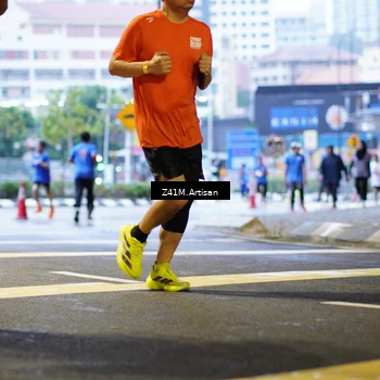 Runner Photo 7785001