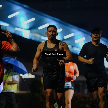 Runner Photo 7785020