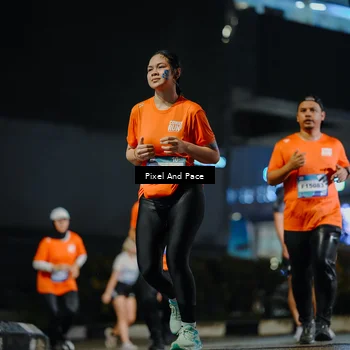 Runner Photo 7785037