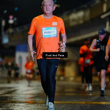 Runner Photo 7785064