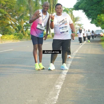 Runner Photo 7785066