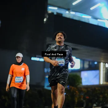 Runner Photo 7785080
