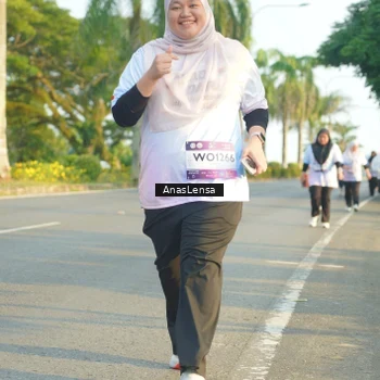 Runner Photo 7785119