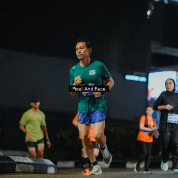 Runner Photo 7785122