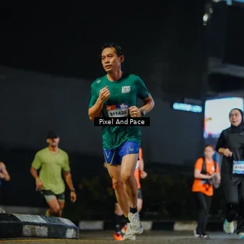 Runner Photo 7785123
