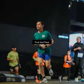 Runner Photo 7785126