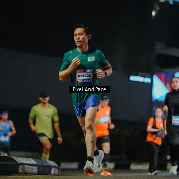 Runner Photo 7785130