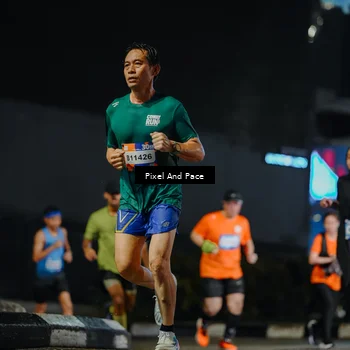 Runner Photo 7785135