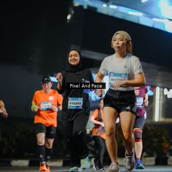 Runner Photo 7785150