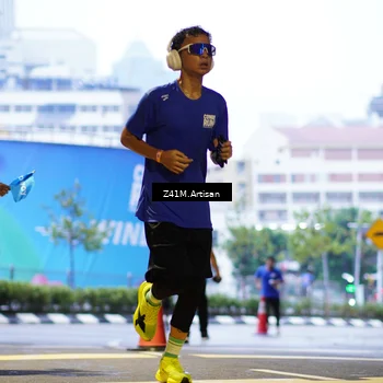 Runner Photo 7785376