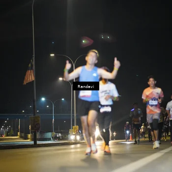 Runner Photo 7785405