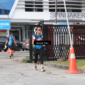 Runner Photo 7785417