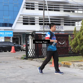 Runner Photo 7785441