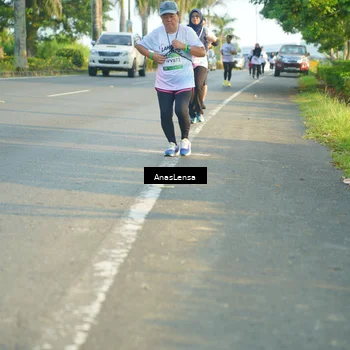 Runner Photo 7785512