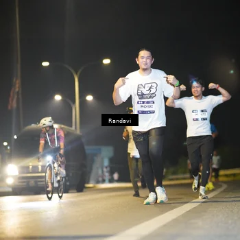 Runner Photo 7785555