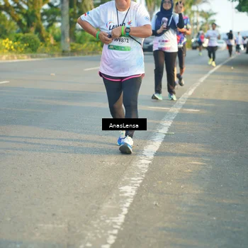 Runner Photo 7785565