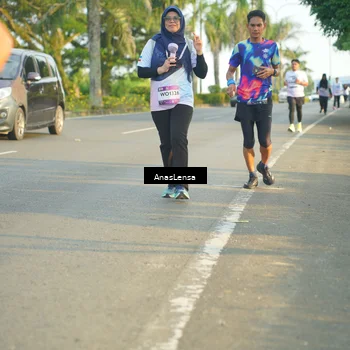 Runner Photo 7785590