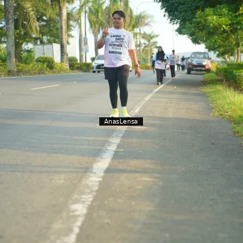 Runner Photo 7785635