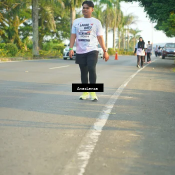 Runner Photo 7785658