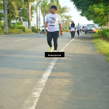 Runner Photo 7785676