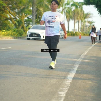 Runner Photo 7785679